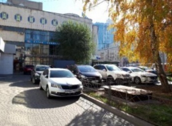 Воронеж: Ответом на платные парковки стало массовое автохамство