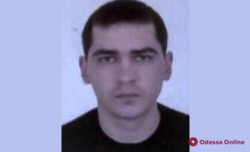 В Одессе разыскивают вооруженного преступника: мужчина выстрелил диспетчеру такси в лицо