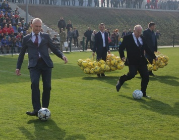 На 110-летие николаевского футбола Олег Протасов открывал новое поле