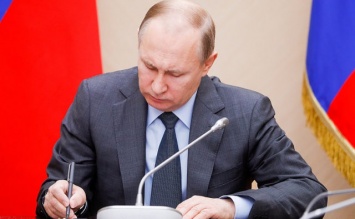 Путин распорядился о контрсанкциях против Украины