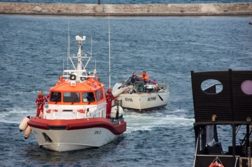 Одесские морские спасатели оказали помощь терпящей бедствие яхте