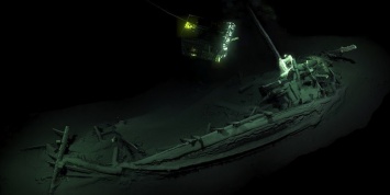 На дне Черного моря нашли корабль, пролежавший там 2400 лет