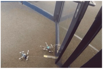 Американцы научили микро-дронов открывать двери и проникать в помещения