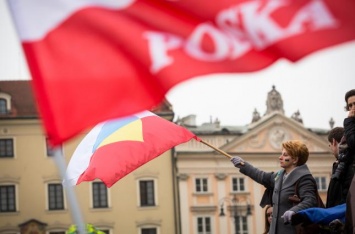 Правящая партия Польши хорошо себя чувствует в глубинке, но не в крупных городах - The Economist