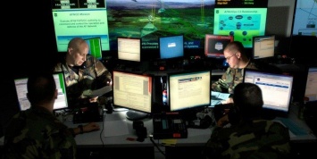 Пентагон ищет американцев со знанием русского языка для мониторинга соцсетей