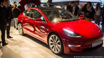 В США против Tesla начато расследование из-за Model 3