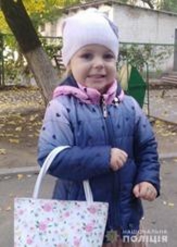 В Одесской области разыскивают трехлетнюю девочку, которую похитил отец