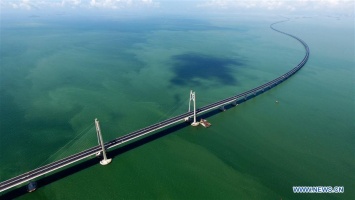От Гонконга до Макао теперь можно добраться за полчаса по самому долинному надводному мосту
