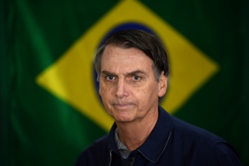 Правый кандидат Болсонару - фаворит выборов президента Бразилии