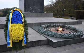 Украина отмечает День освобождения от нацистов