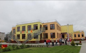Нехватку мест в школах Ростова-на-Дону компенсируют модульными пристройками