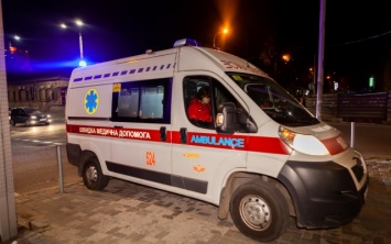 На Днепропетровщине авто врезалось в толпу: девочка попала в реанимацию