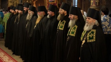 Украинское монашество отказалось следовать за лжепатриархами