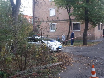 В Харькове ребенок вернулся с прогулки с подарком. Родители едва не поседели (фото)