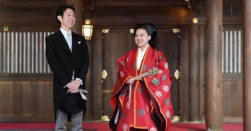 Японская принцесса отказалась от титула из-за любви к простолюдину