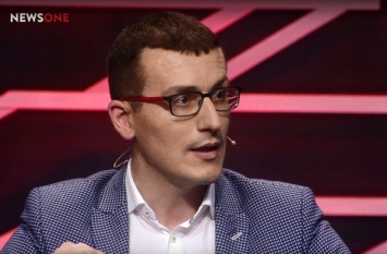 Томиленко: Политики и правоохранители не защищают журналистов, а становятся в авангарде тех, кто их атакует