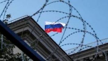 Под российские санкции попала вся политическая и бизнес элита Украины