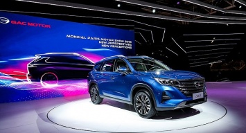 Новый китайский кроссовер GAC Trumpchi GS5 выходит на рынок