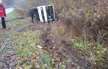 В Тернопольской области переврнулся рейсовый автобус, водитель погиб