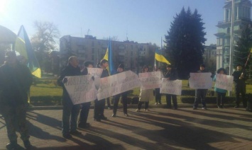 В Каменском горсовете дали слово протестующим от "Блока ЛТД"