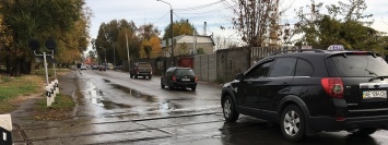 Мокрый Днепр: улицу Шинную залило кипятком