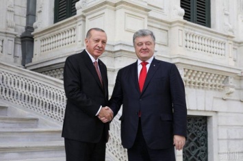 Порошенко предложил Турции принять участие в миротворческой миссии на Донбассе