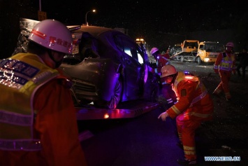 В Китае произошло масштабное ДТП: погибли 15 человек