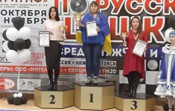 Елена Короткая из Каменского стала дважды чемпионкой мира по шашкам