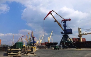В АМПУ утверждают, что концессия порта "Ольвия" принесет местным бюджетам Николаевщины 330 млн. грн. за семь лет. Но хватит ли этого на ремонт дорог?