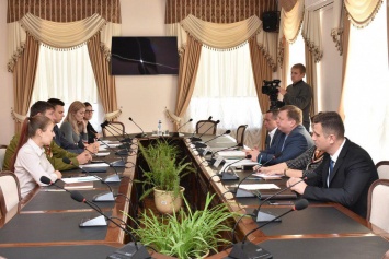 Представители молодежного актива Крыма обсудили планы сотрудничества с администрацией Симферополя
