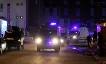 В Турции взорвалась военная база с боеприпасами: Ранены 25 военнослужащих