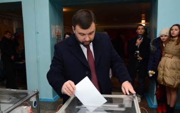 В "ЛДНР" началось голосование на "выборах"