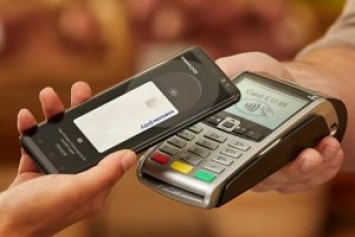 Объемы расчетов через Google Pay и Apple Pay в Украине выросли в 9 раз