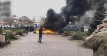 В Кривом Роге из-за отсутствия тепла люди зажгли шины под горгазом (ВИДЕО)