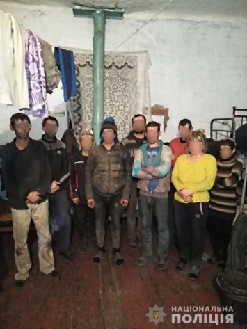 В полиции рассказали подробности работы рабовладельческой фермы под Одессой, где содержали почти сотню рабов