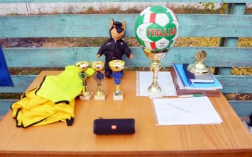 Команда ветеранов николаевской полиции охраны стала лучшей на соревнованиях по мини-футболу