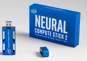 Intel Neural Compute Stick 2 (NCS 2) - компьютер брелок для работы машинного обучения