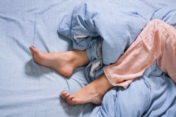 Ученые нашли причину непроизвольного движения ног во сне