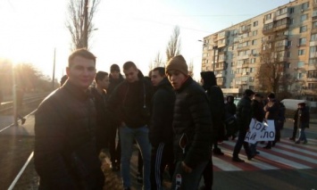 В Одесской области перекрыли еще одну трассу, одна из протестующих госпитализирована