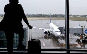 Жуткое ЧП в столичном аэропорту: самолет раздавил человека и улетел