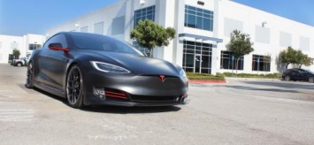 Российские школьники взломали систему безопасности Tesla Model S