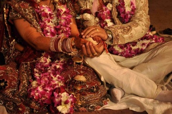 В Индии жених приехал на свадьбу, несмотря на пулевое ранение