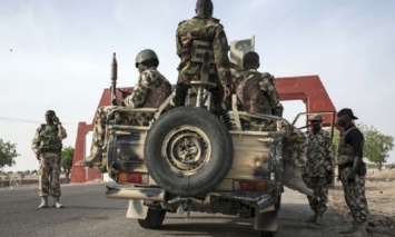 В Нигерии погибли 100 солдат во время атаки на военную базу