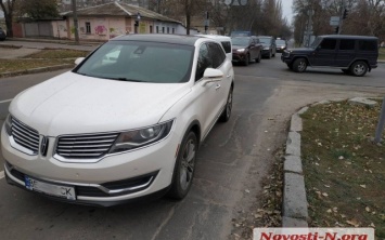 На Чкалова произошла авария с механическими повреждениями