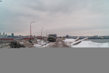 Борис Филатов проинспектировал ремонт Нового моста
