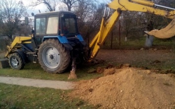 В Белозерском районе начался ремонт системы водоснабжения