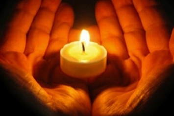 Сегодня в Украине зажгут свечи в память о жертвах голодоморов