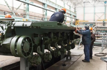 Современный ВПК мог бы стать локомотивом для всей экономики - Уткин