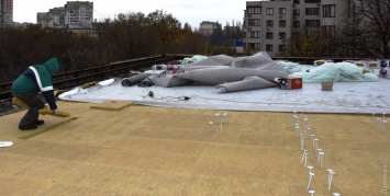 Одесский "Олимпиец" наконец начали ремонтировать: сейчас делают крышу и ставят кондиционеры