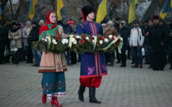 Памяти миллионов погибших: возле Кургана Памяти состоялся скорбный митинг и молебен